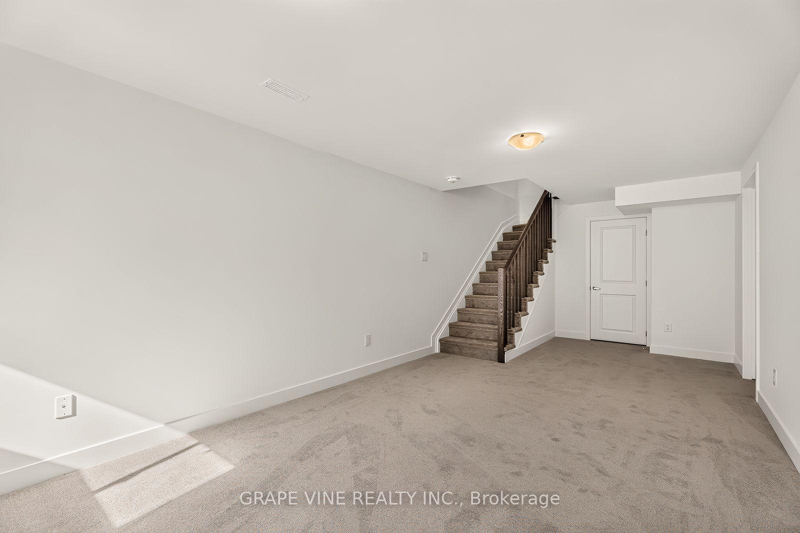 Photo 31 of 76 San Felice Circle, Ottawa, Kanata - Emerald Meadows/Trailwest — HOMEH