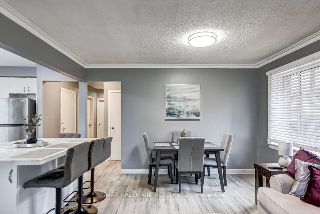 Photo 7 of 39 Calumet Crescent, Scarborough, Woburn — HOMEH
