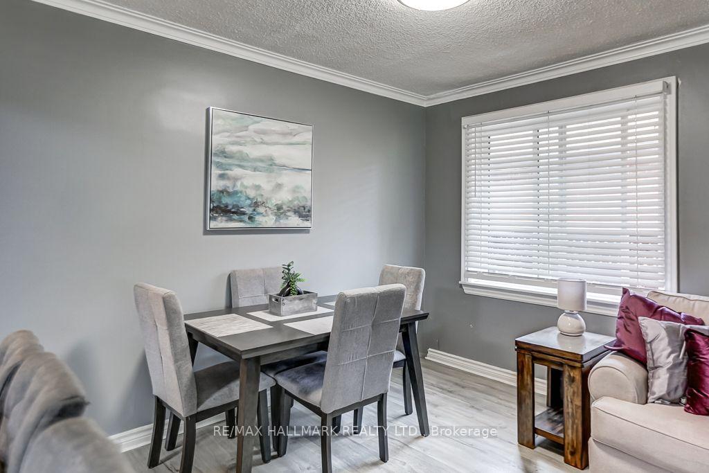 Photo 8 of 39 Calumet Crescent, Scarborough, Woburn — HOMEH