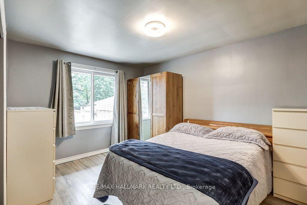 Photo 13 of 39 Calumet Crescent, Scarborough, Woburn — HOMEH