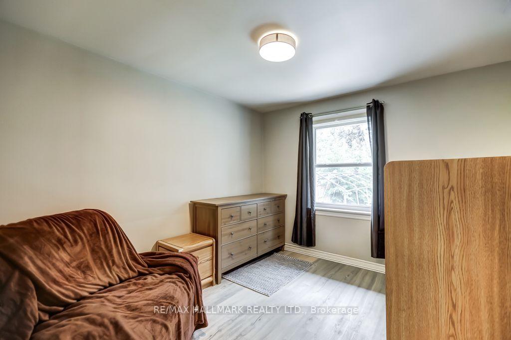 Photo 15 of 39 Calumet Crescent, Scarborough, Woburn — HOMEH