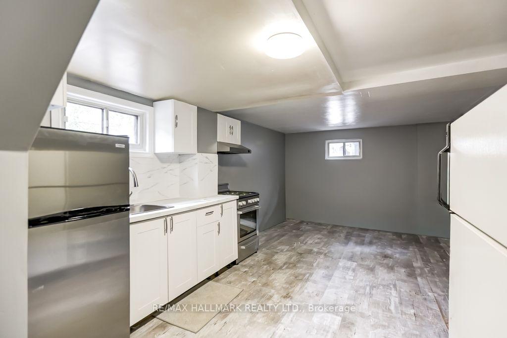 Photo 19 of 39 Calumet Crescent, Scarborough, Woburn — HOMEH