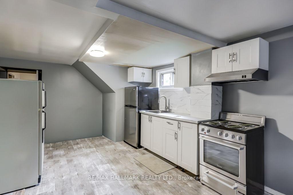 Photo 20 of 39 Calumet Crescent, Scarborough, Woburn — HOMEH