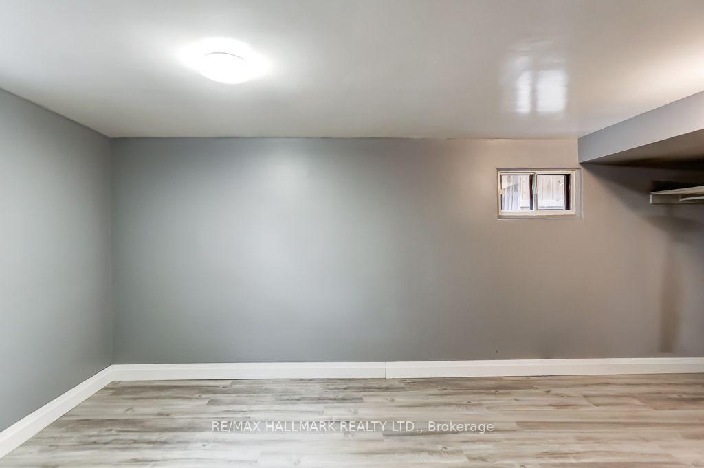 Photo 22 of 39 Calumet Crescent, Scarborough, Woburn — HOMEH