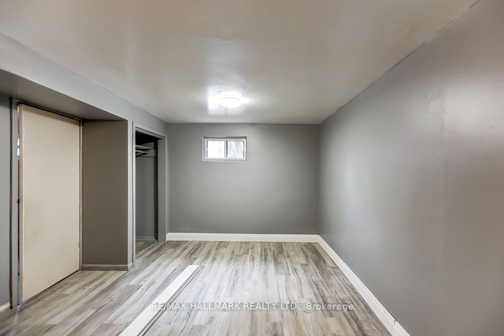 Photo 23 of 39 Calumet Crescent, Scarborough, Woburn — HOMEH