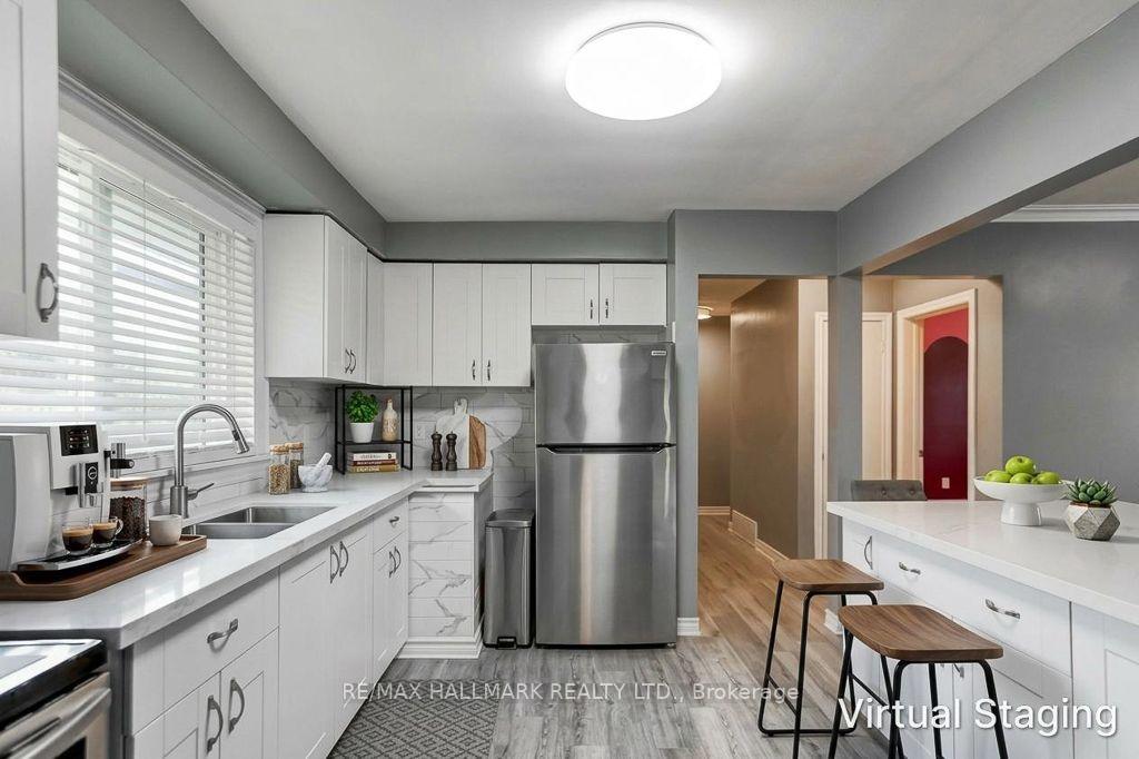 Photo 26 of 39 Calumet Crescent, Scarborough, Woburn — HOMEH