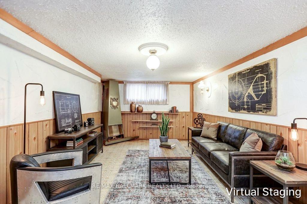 Photo 29 of 39 Calumet Crescent, Scarborough, Woburn — HOMEH