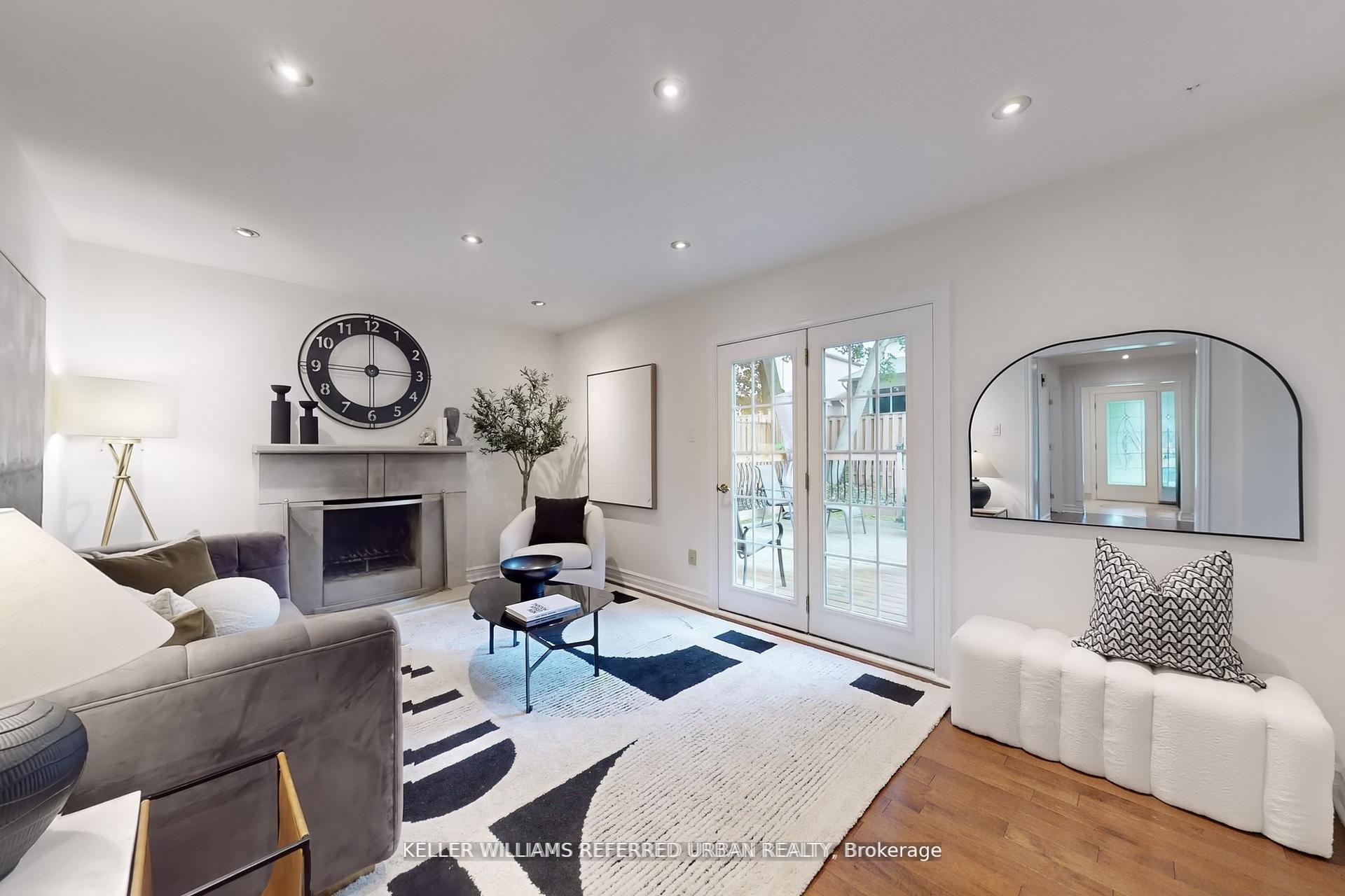 Photo 3 of 158 Walton Drive, Aurora, Aurora Village — HOMEH