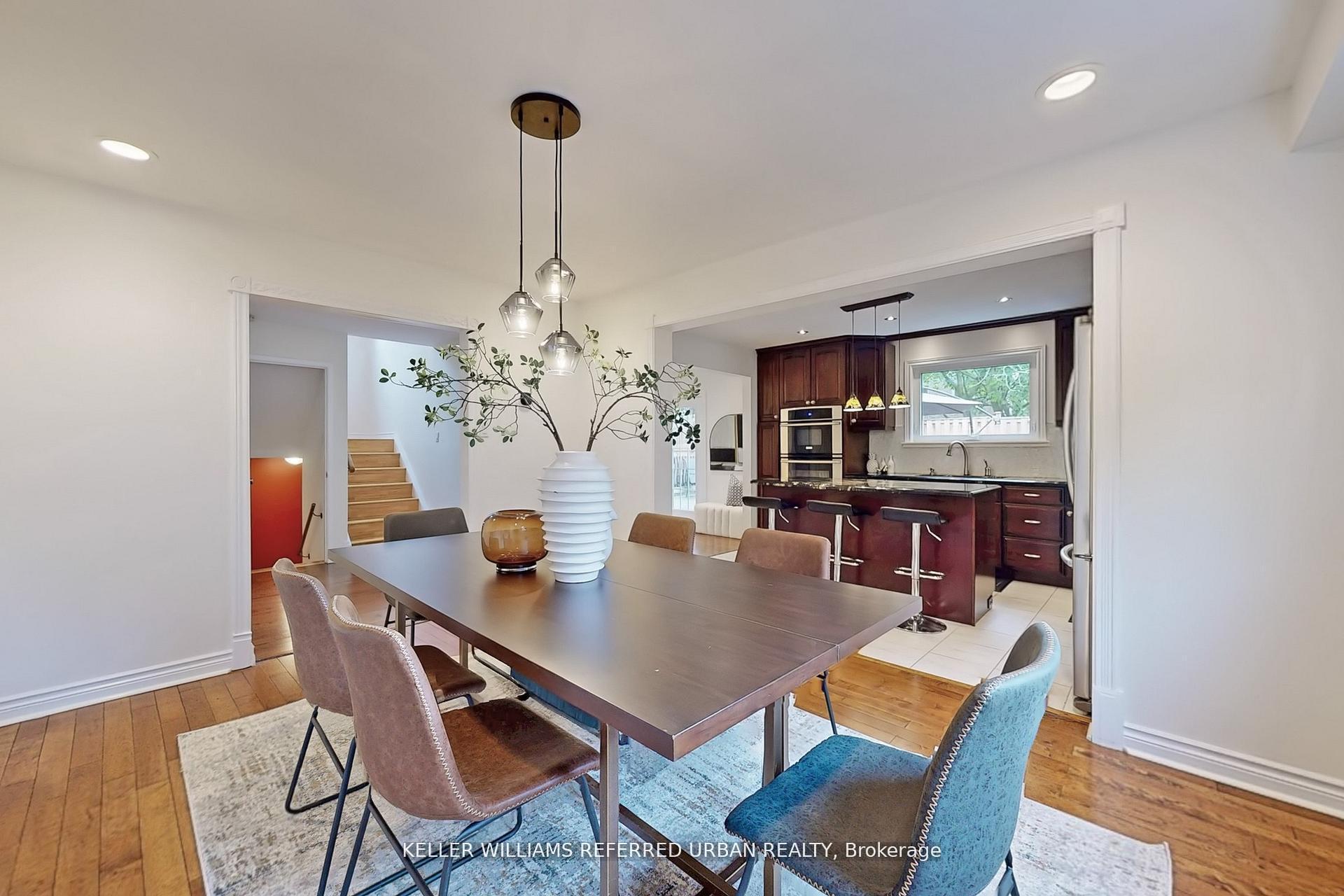 Photo 6 of 158 Walton Drive, Aurora, Aurora Village — HOMEH