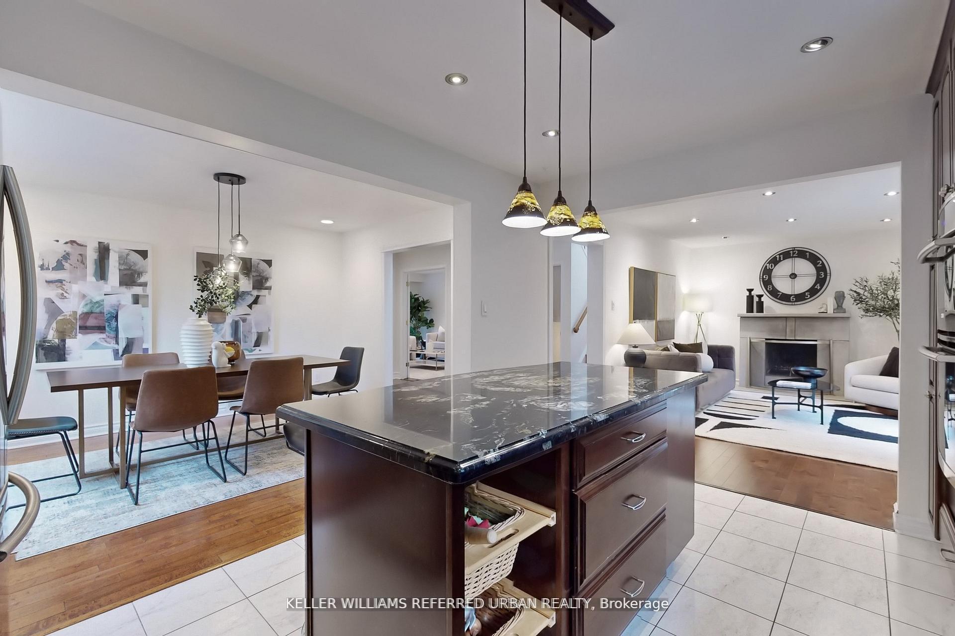 Photo 9 of 158 Walton Drive, Aurora, Aurora Village — HOMEH