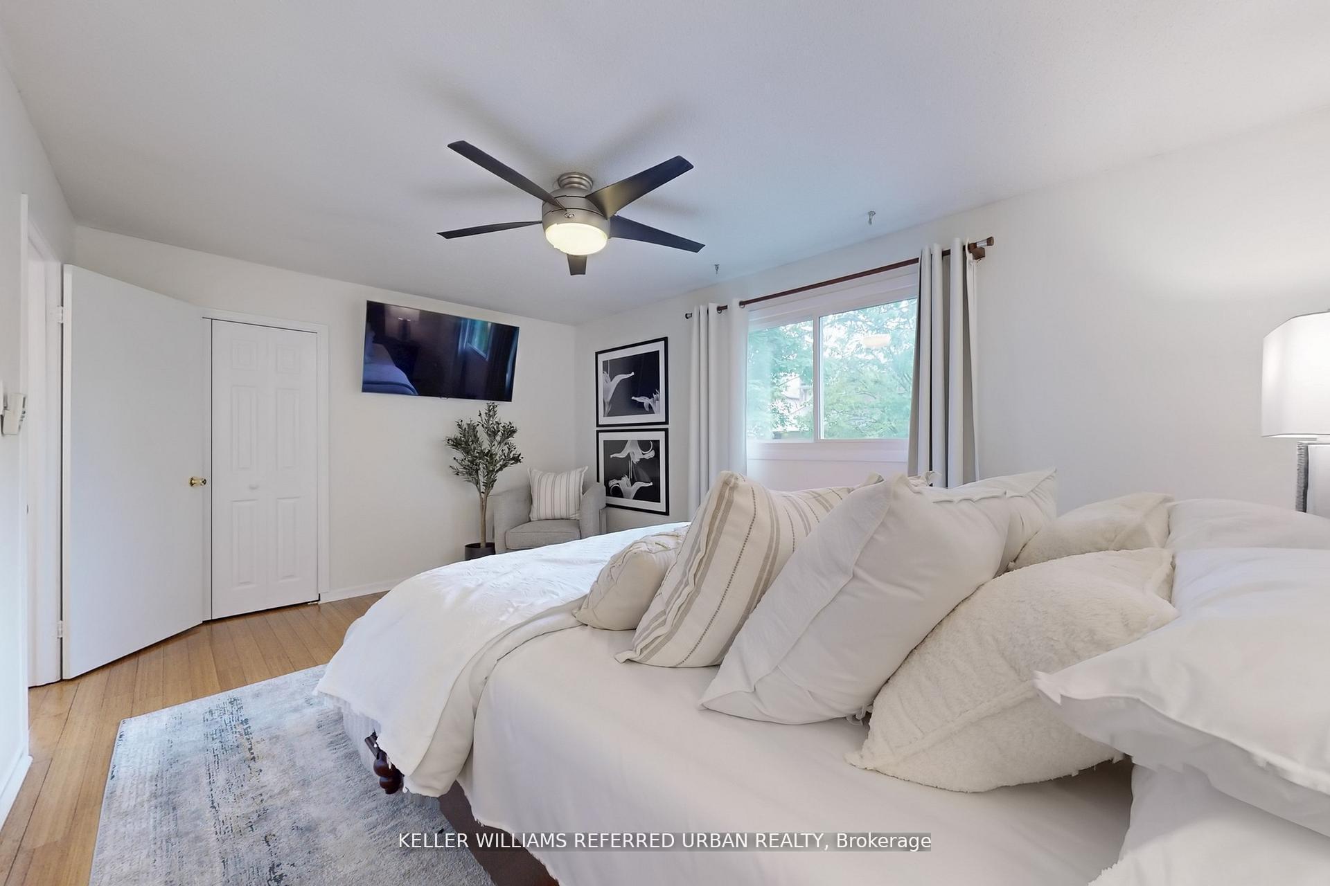 Photo 18 of 158 Walton Drive, Aurora, Aurora Village — HOMEH