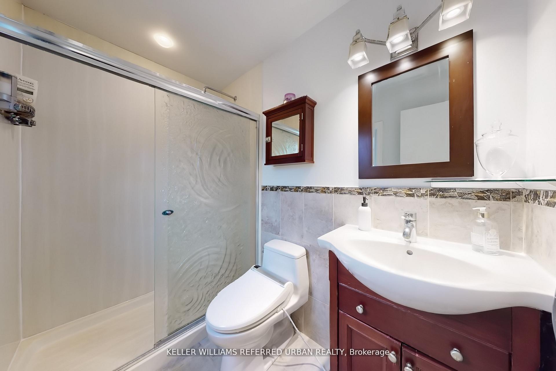 Photo 19 of 158 Walton Drive, Aurora, Aurora Village — HOMEH