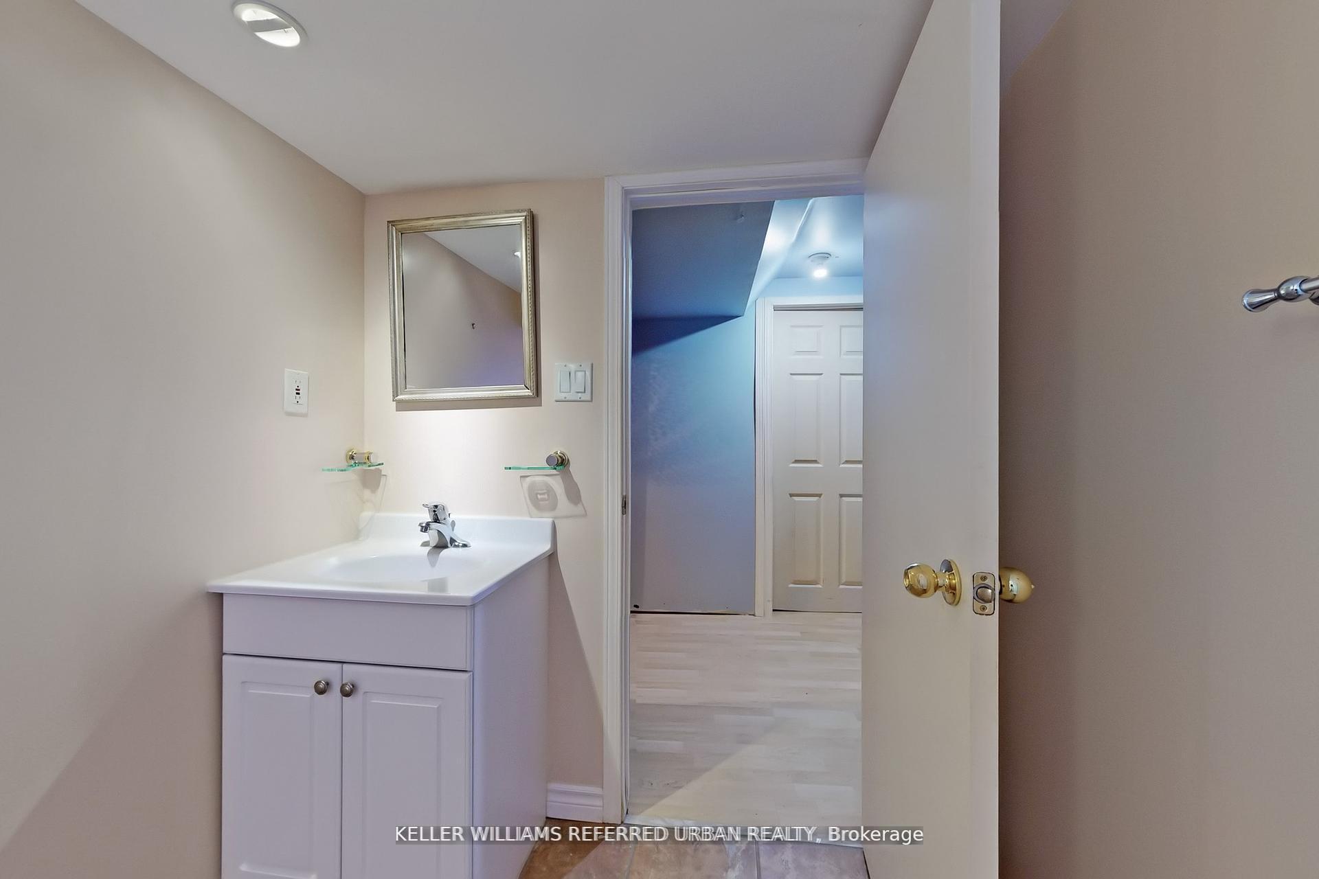 Photo 28 of 158 Walton Drive, Aurora, Aurora Village — HOMEH