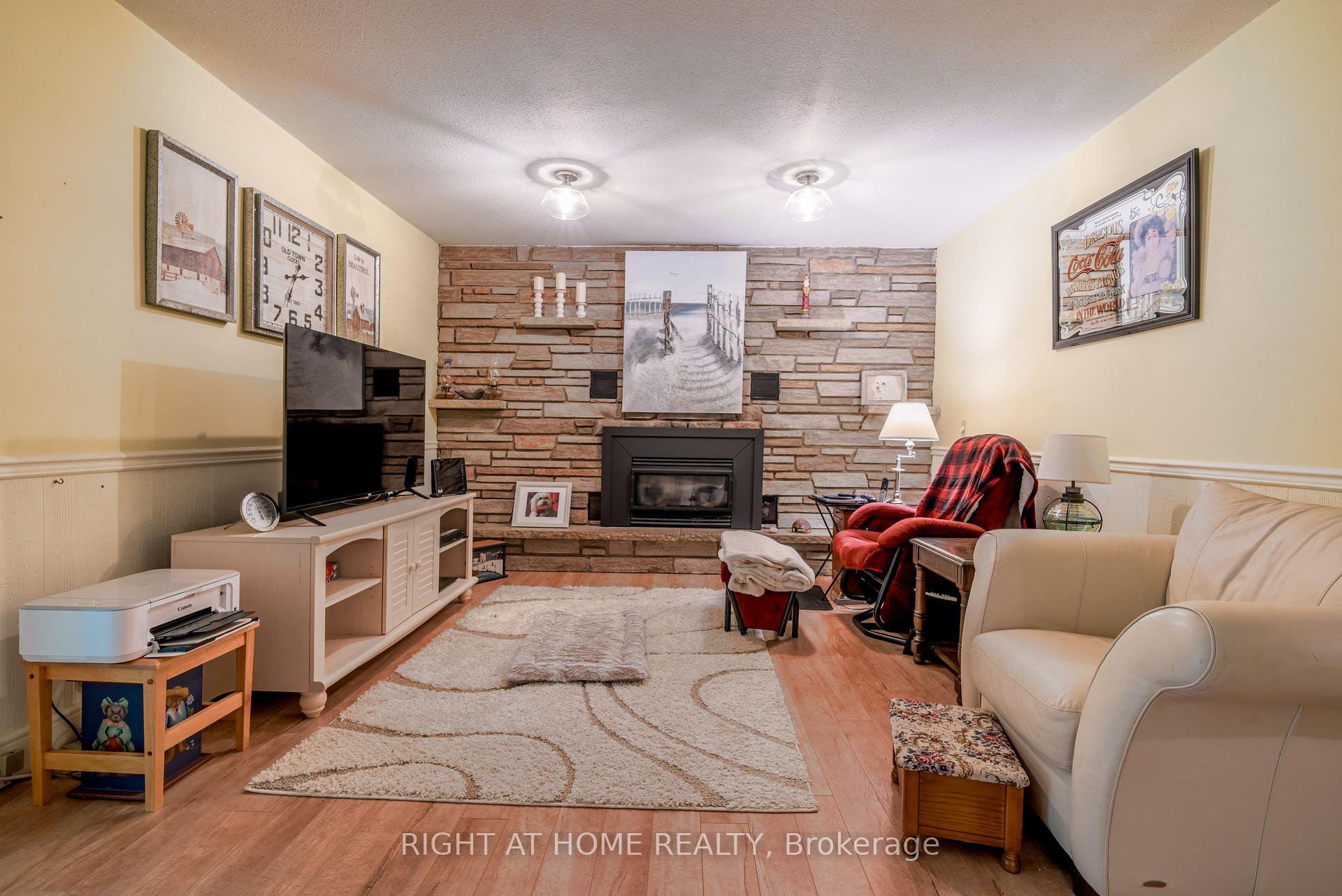 Photo 9 of 1602 County 92 Road, Springwater, Rural Springwater — HOMEH