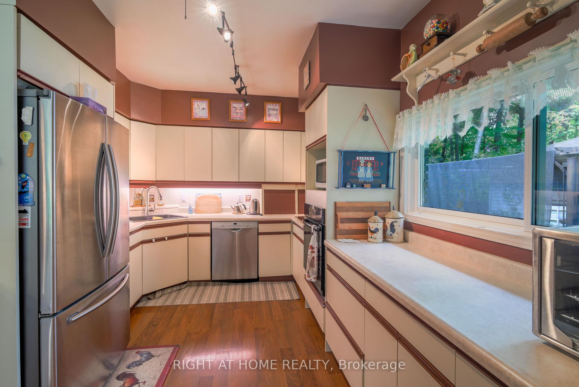 Photo 20 of 1602 County 92 Road, Springwater, Rural Springwater — HOMEH