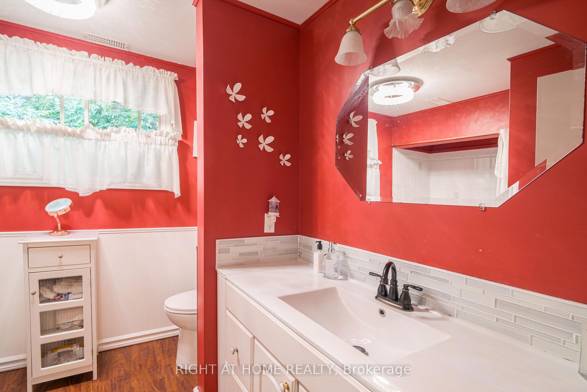 Photo 36 of 1602 County 92 Road, Springwater, Rural Springwater — HOMEH