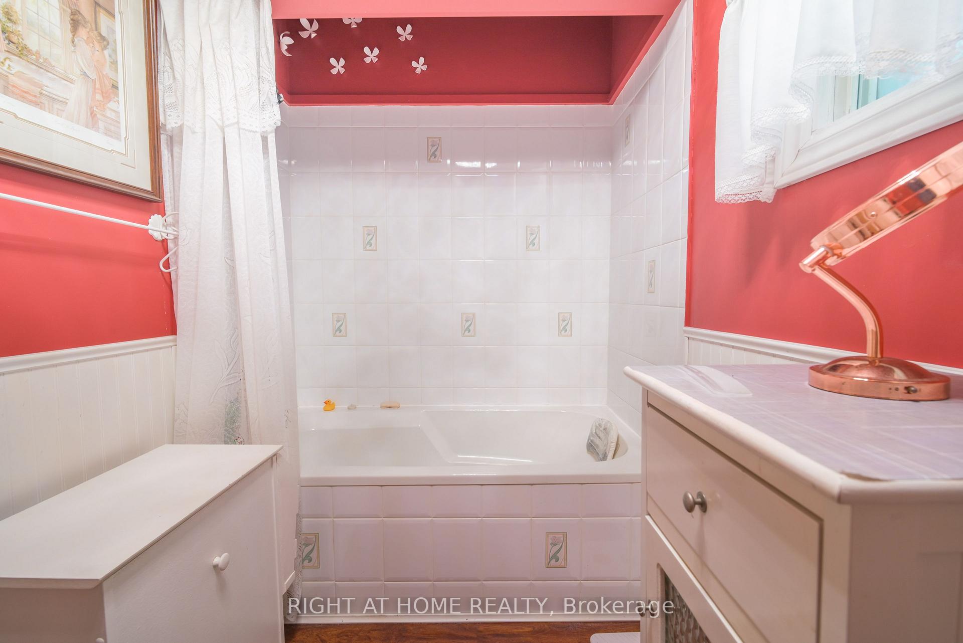 Photo 41 of 1602 County 92 Road, Springwater, Rural Springwater — HOMEH