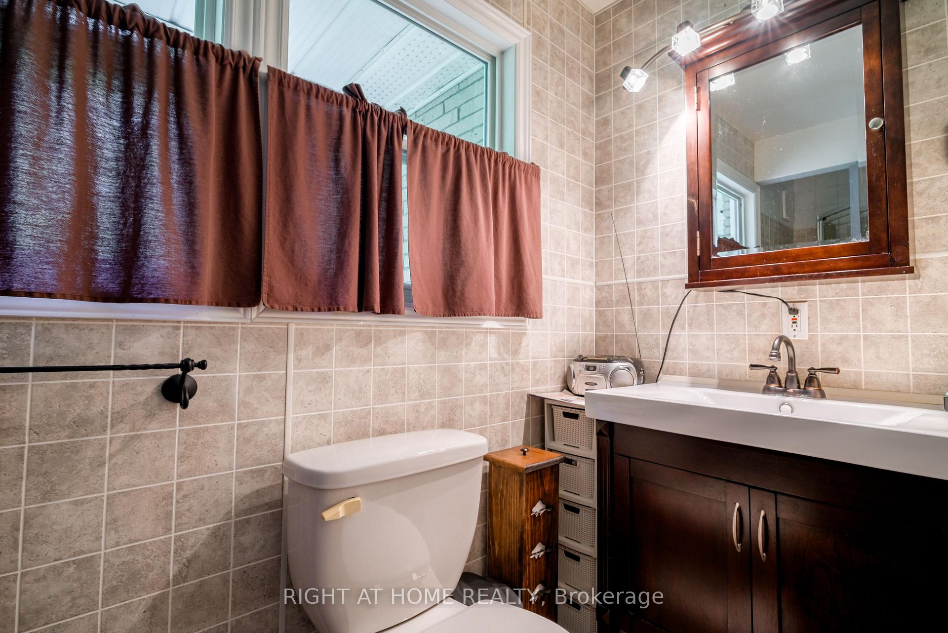 Photo 56 of 1602 County 92 Road, Springwater, Rural Springwater — HOMEH