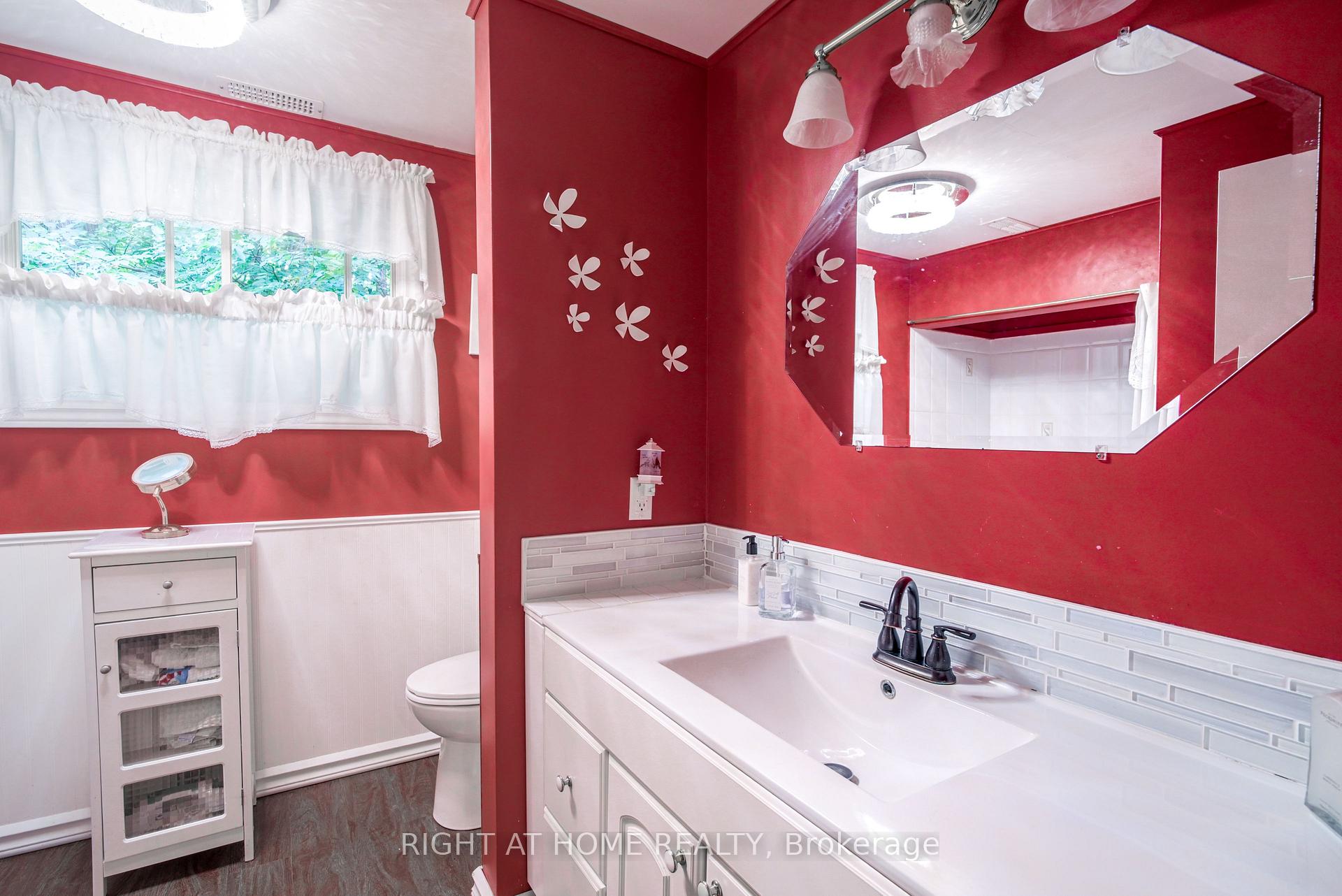 Photo 38 of 1602 County 92 Road, Springwater, Rural Springwater — HOMEH