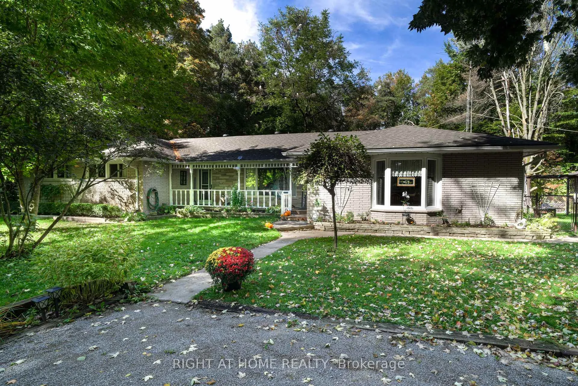 Photo 12 of 1602 County 92 Road, Springwater, Rural Springwater — HOMEH
