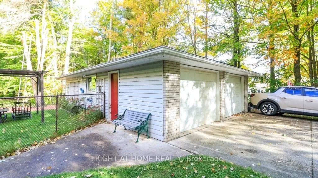 Photo 62 of 1602 County 92 Road, Springwater, Rural Springwater — HOMEH