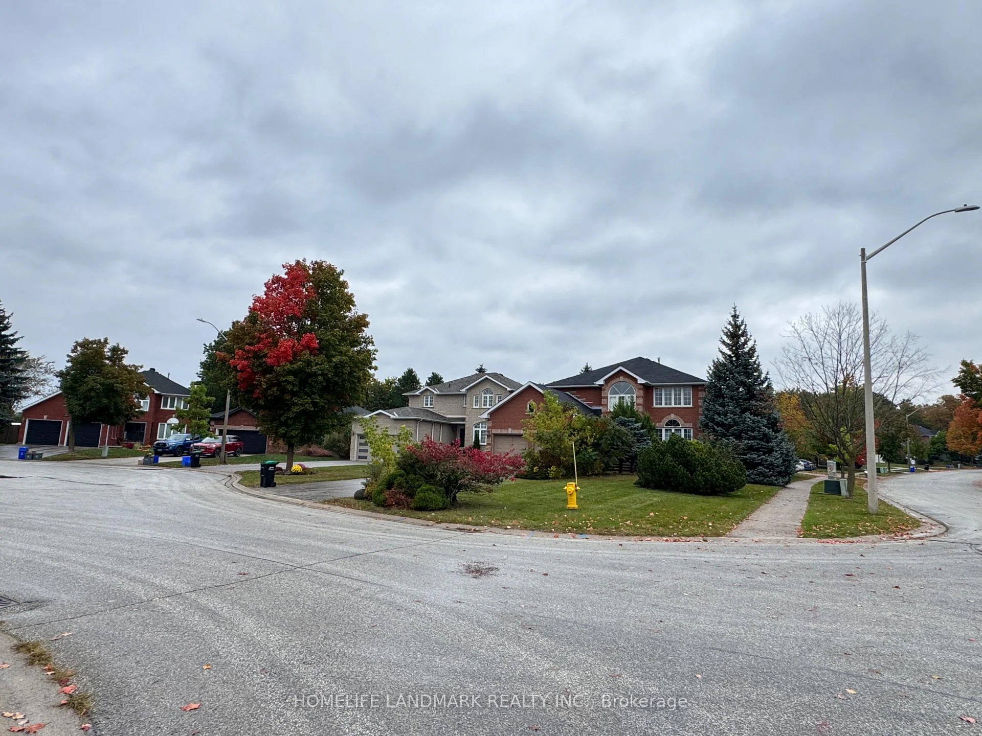 Photo 5 of 1 Hill Court, Barrie, Bayshore — HOMEH