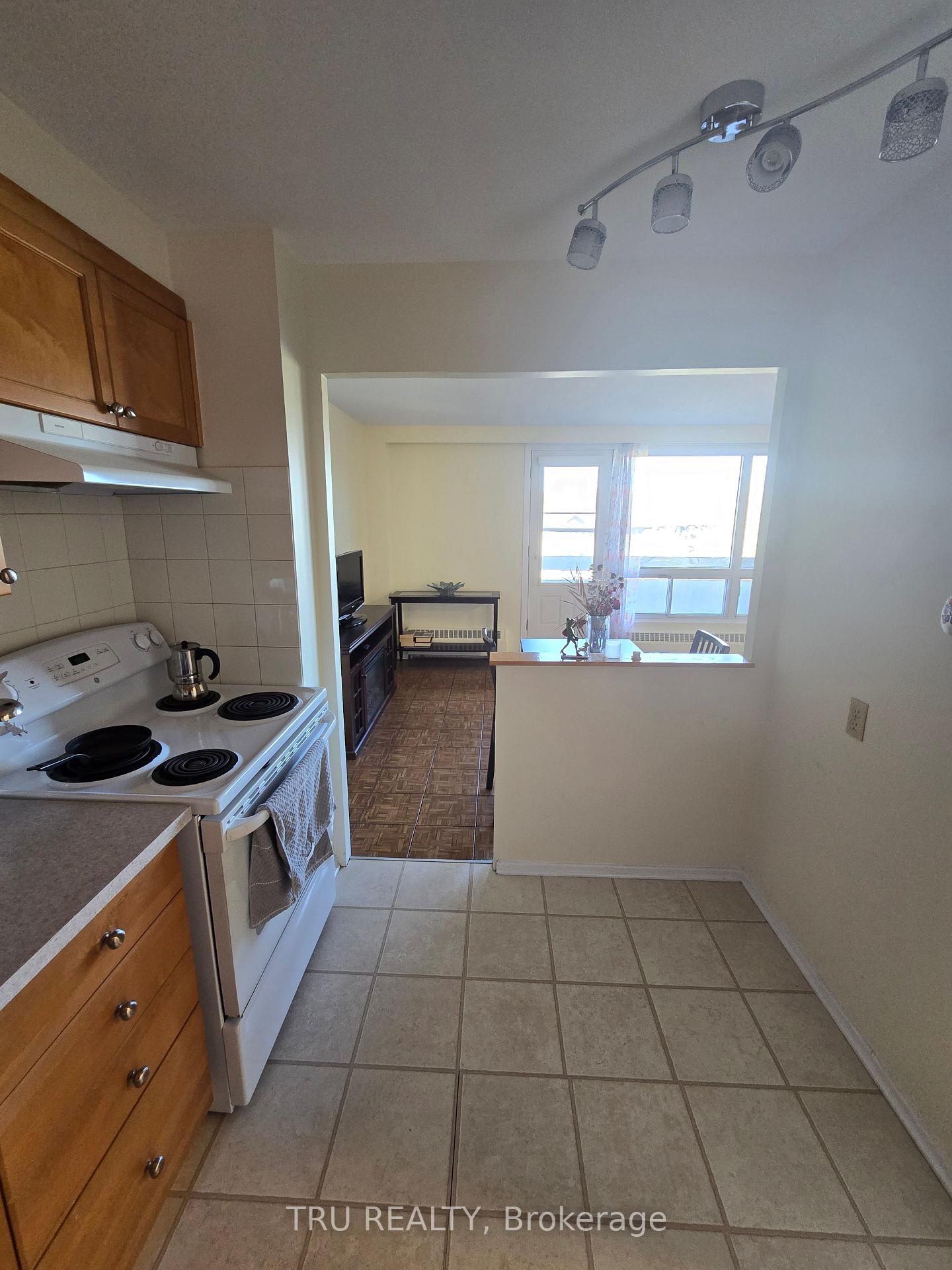 Photo 15 of Unit 507, 915 Elmsmere Road, Ottawa, Beacon Hill South — HOMEH