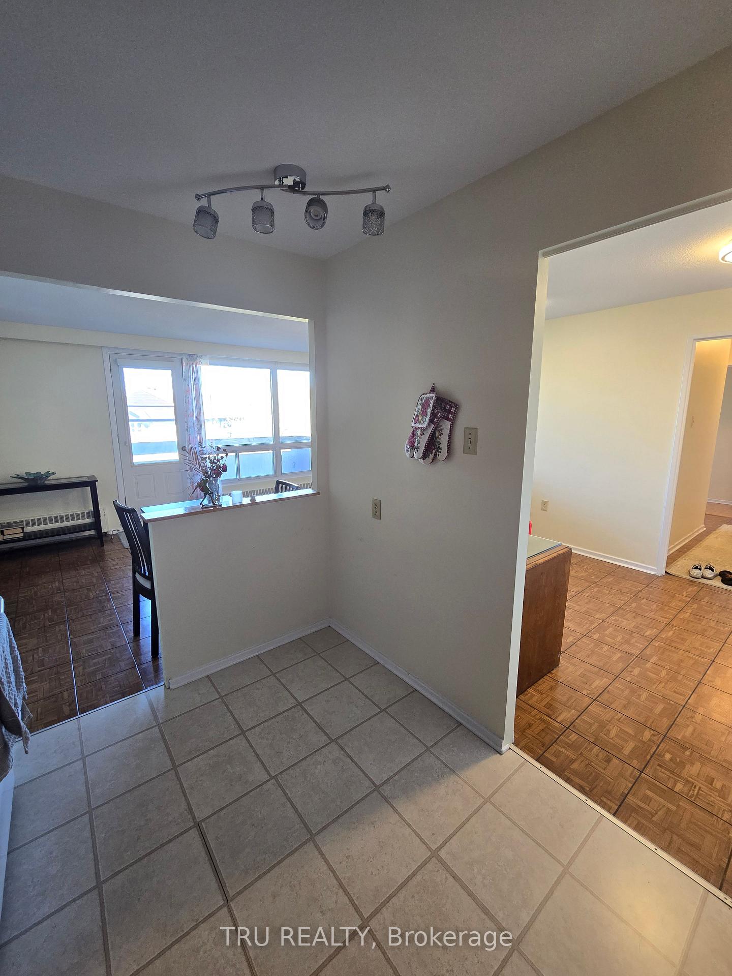 Photo 19 of Unit 507, 915 Elmsmere Road, Ottawa, Beacon Hill South — HOMEH
