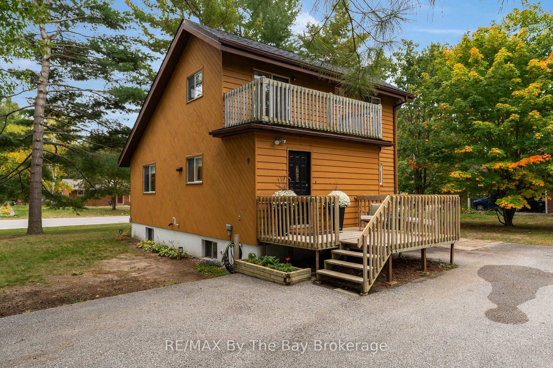Front of 9 Islandview Crescent