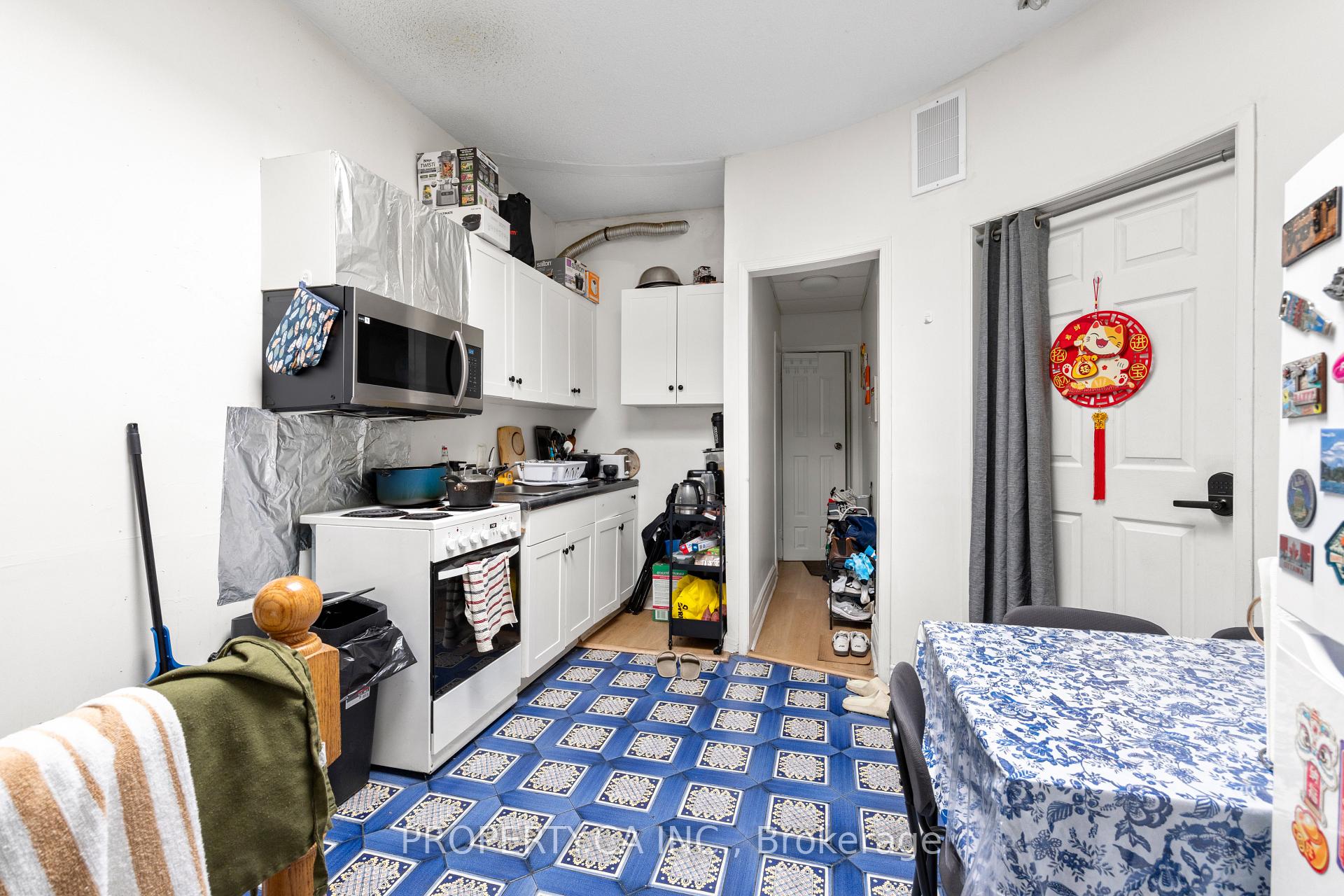 Photo 5 of Unit #Upper, 1080 Dovercourt Road, Toronto, Dovercourt-Wallace Emerson-Junction — HOMEH