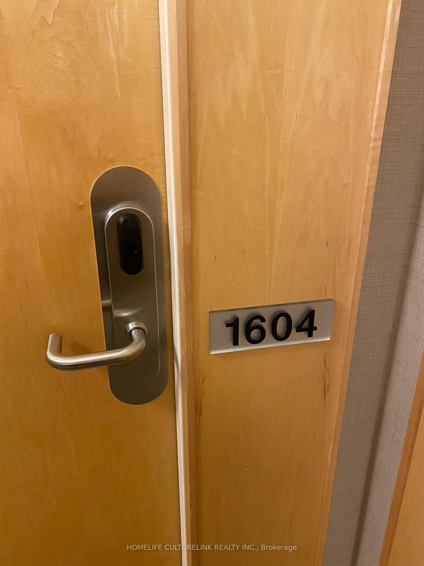 Photo 3 of Unit 1604, 55 Bremner Boulevard, Toronto, Waterfront Communities — HOMEH