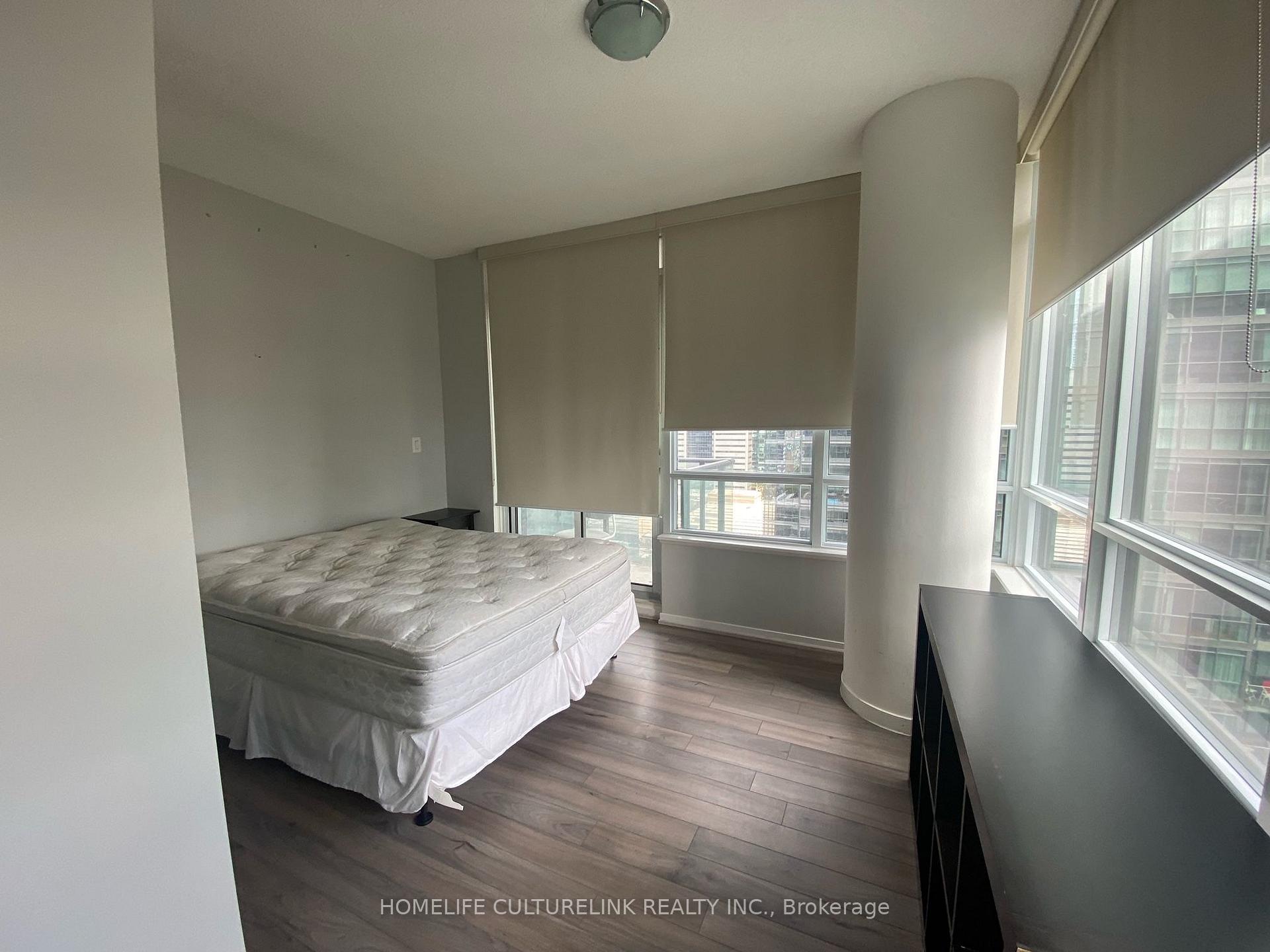 Photo 6 of Unit 1604, 55 Bremner Boulevard, Toronto, Waterfront Communities — HOMEH