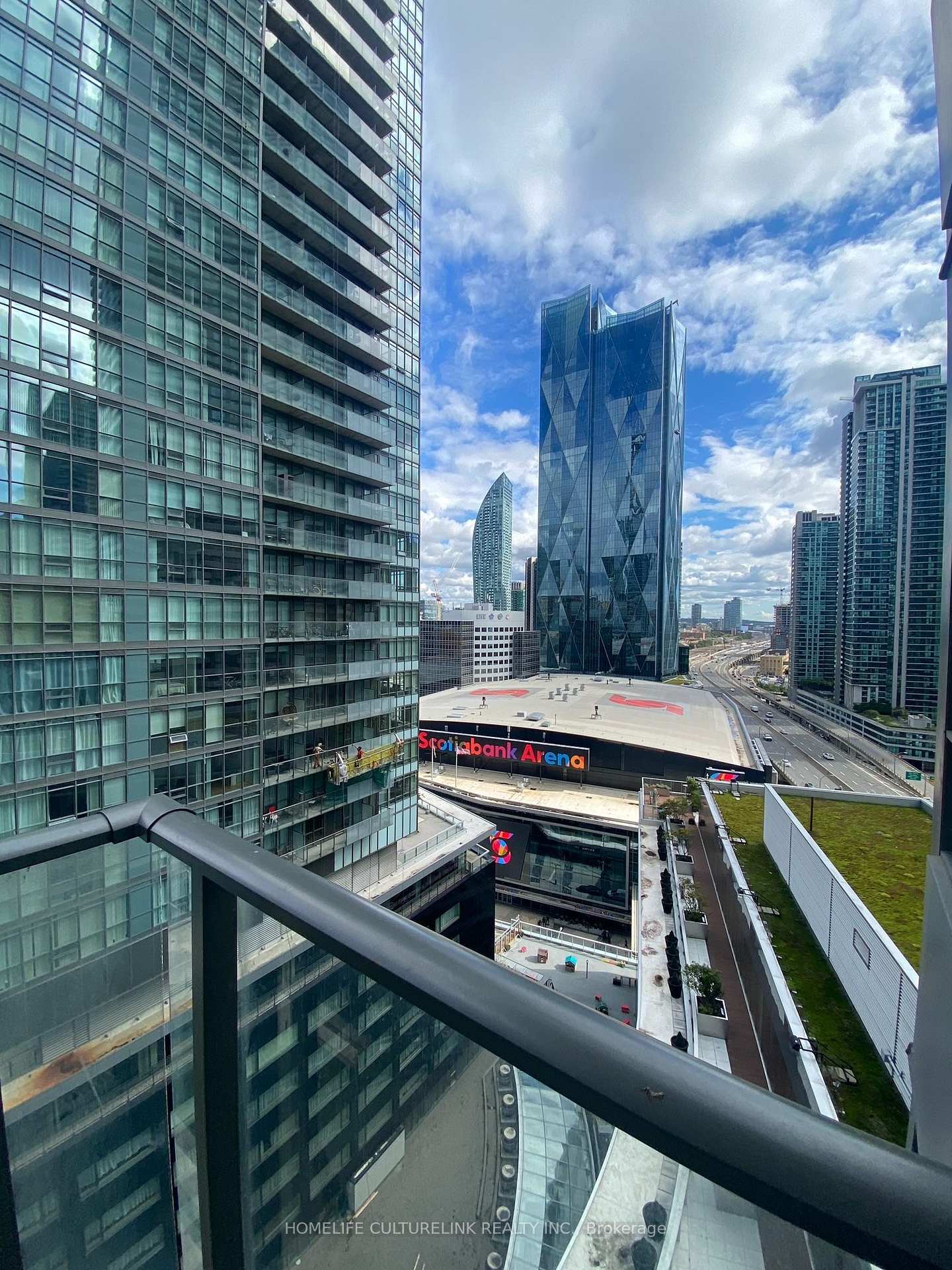 Photo 8 of Unit 1604, 55 Bremner Boulevard, Toronto, Waterfront Communities — HOMEH