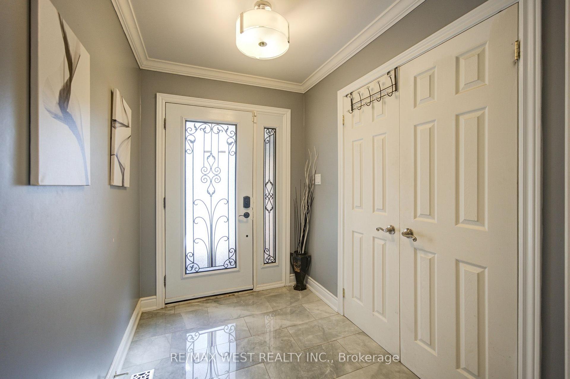 Photo 3 of 114 Robert Adams Drive, Clarington, Courtice — HOMEH