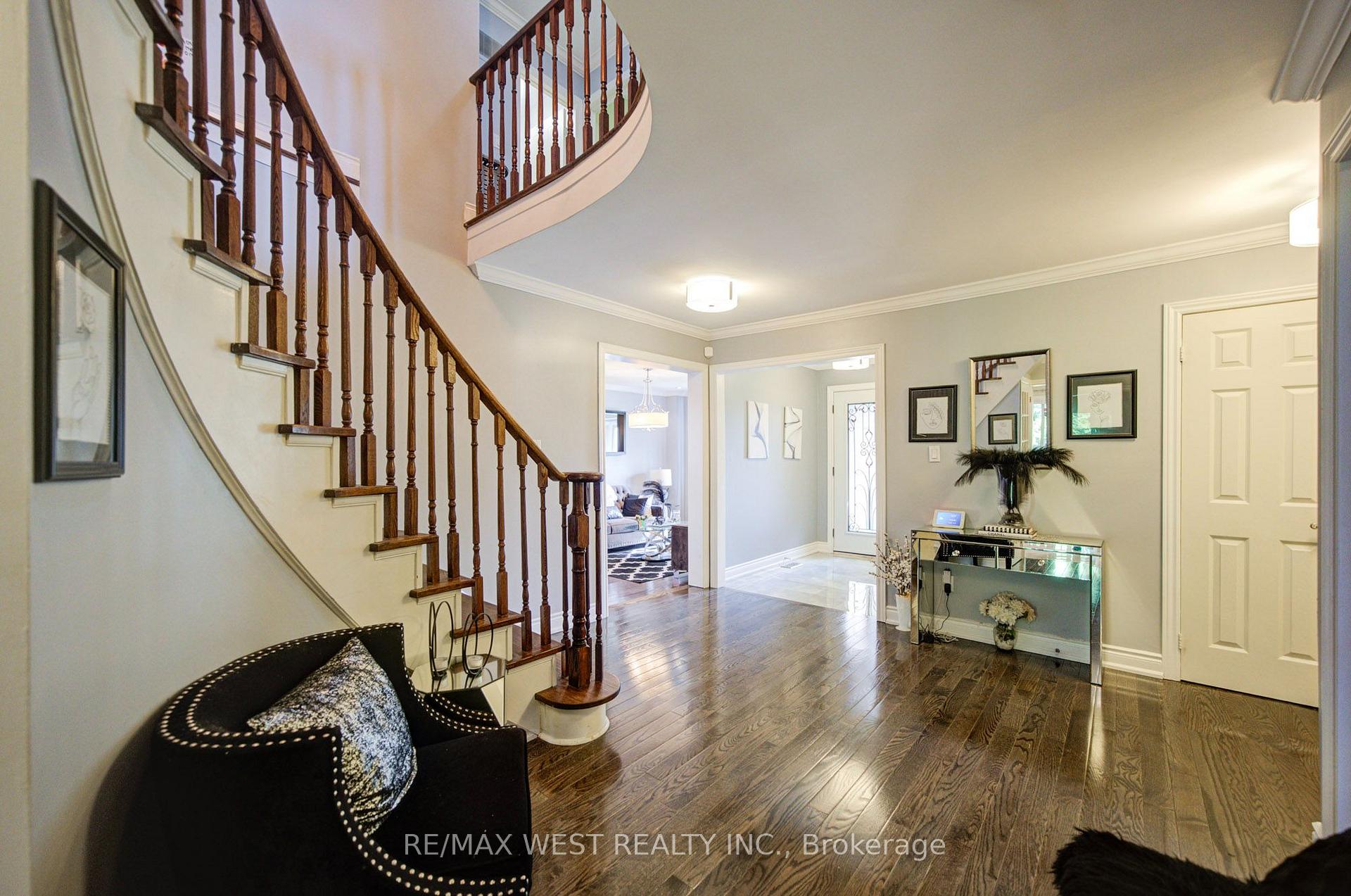 Photo 4 of 114 Robert Adams Drive, Clarington, Courtice — HOMEH