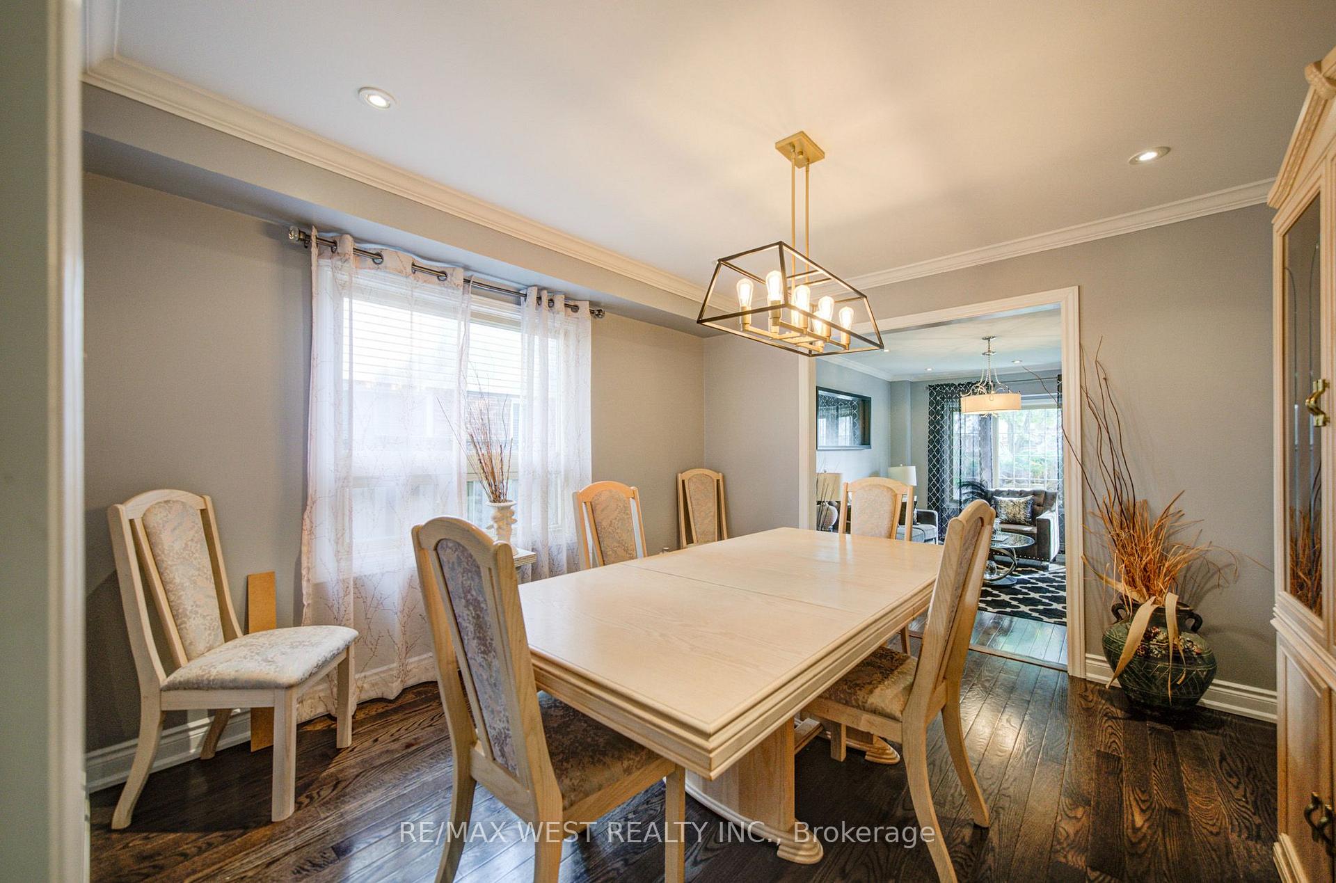 Photo 8 of 114 Robert Adams Drive, Clarington, Courtice — HOMEH