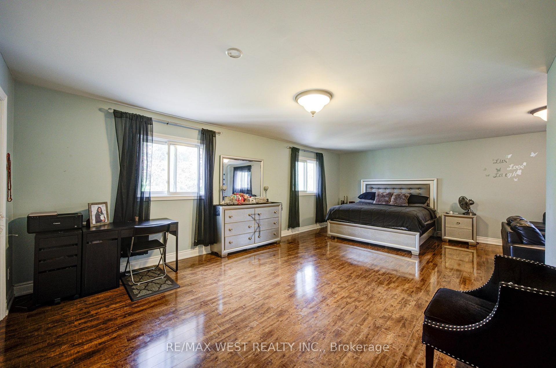 Photo 19 of 114 Robert Adams Drive, Clarington, Courtice — HOMEH