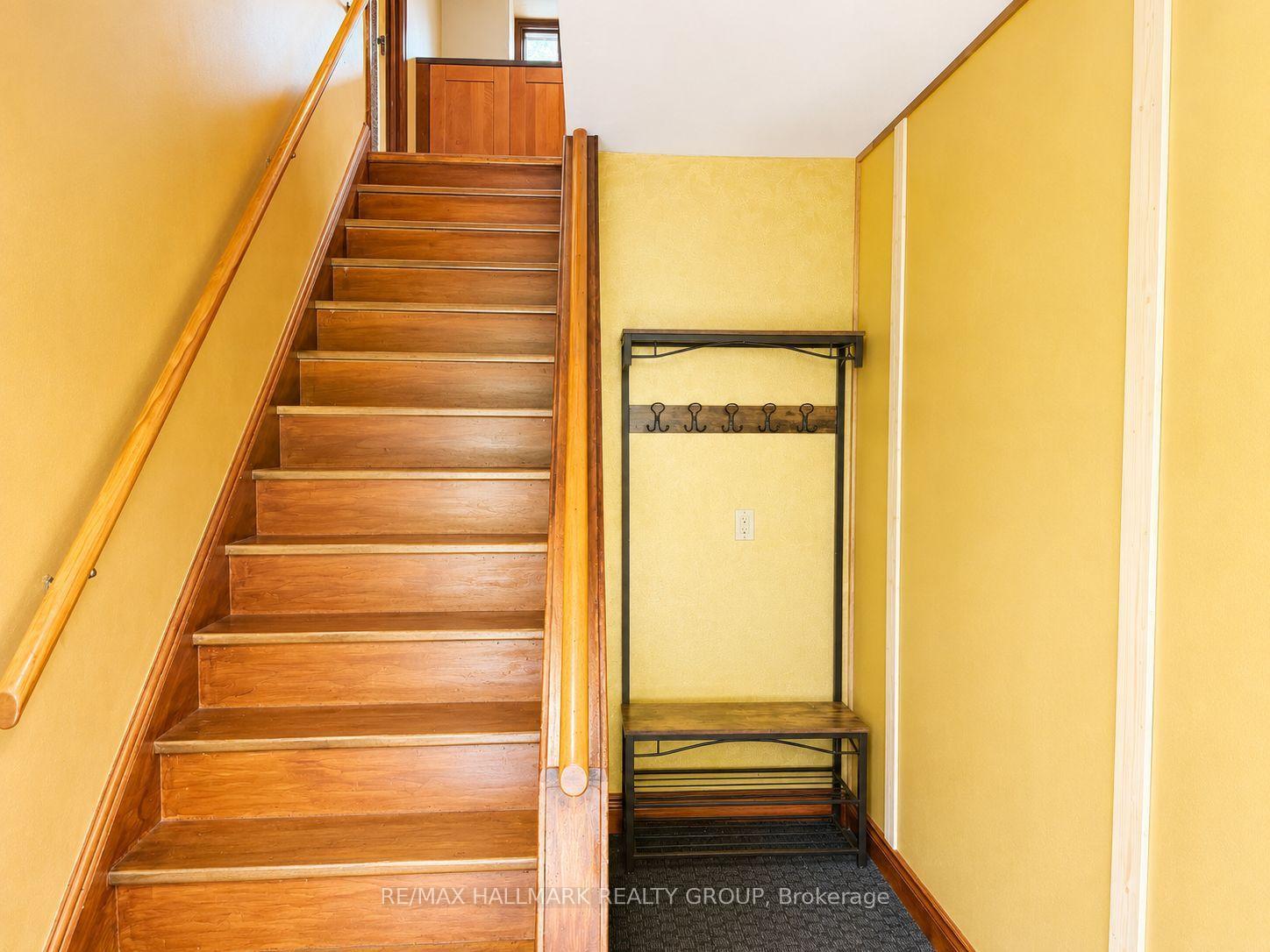 Photo 2 of 3565 Albion Road, Ottawa, Sawmill Creek/Timbermill — HOMEH