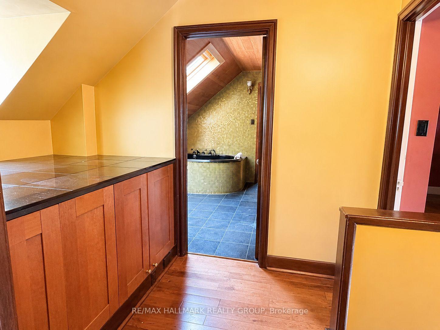 Photo 13 of 3565 Albion Road, Ottawa, Sawmill Creek/Timbermill — HOMEH