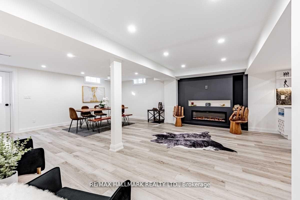 Photo 2 of Unit BSMT, 71 Crystal Drive, Richmond Hill, Mill Pond — HOMEH