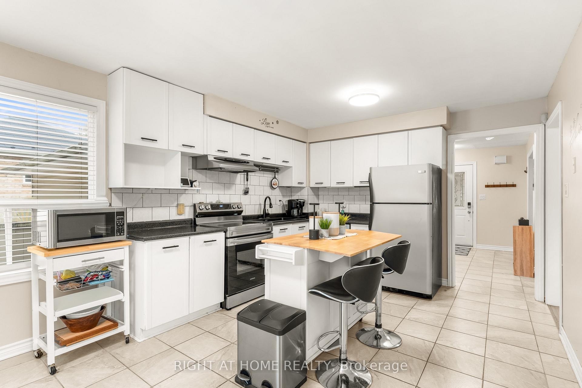 Photo 5 of 49 Michael Street, Essa, Angus — HOMEH