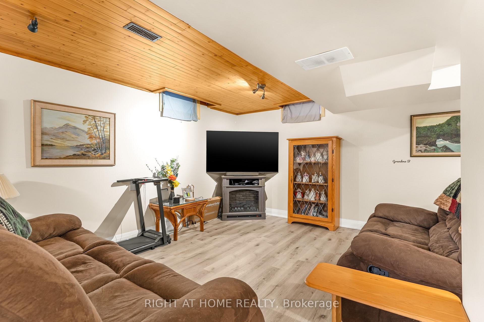 Photo 14 of 49 Michael Street, Essa, Angus — HOMEH