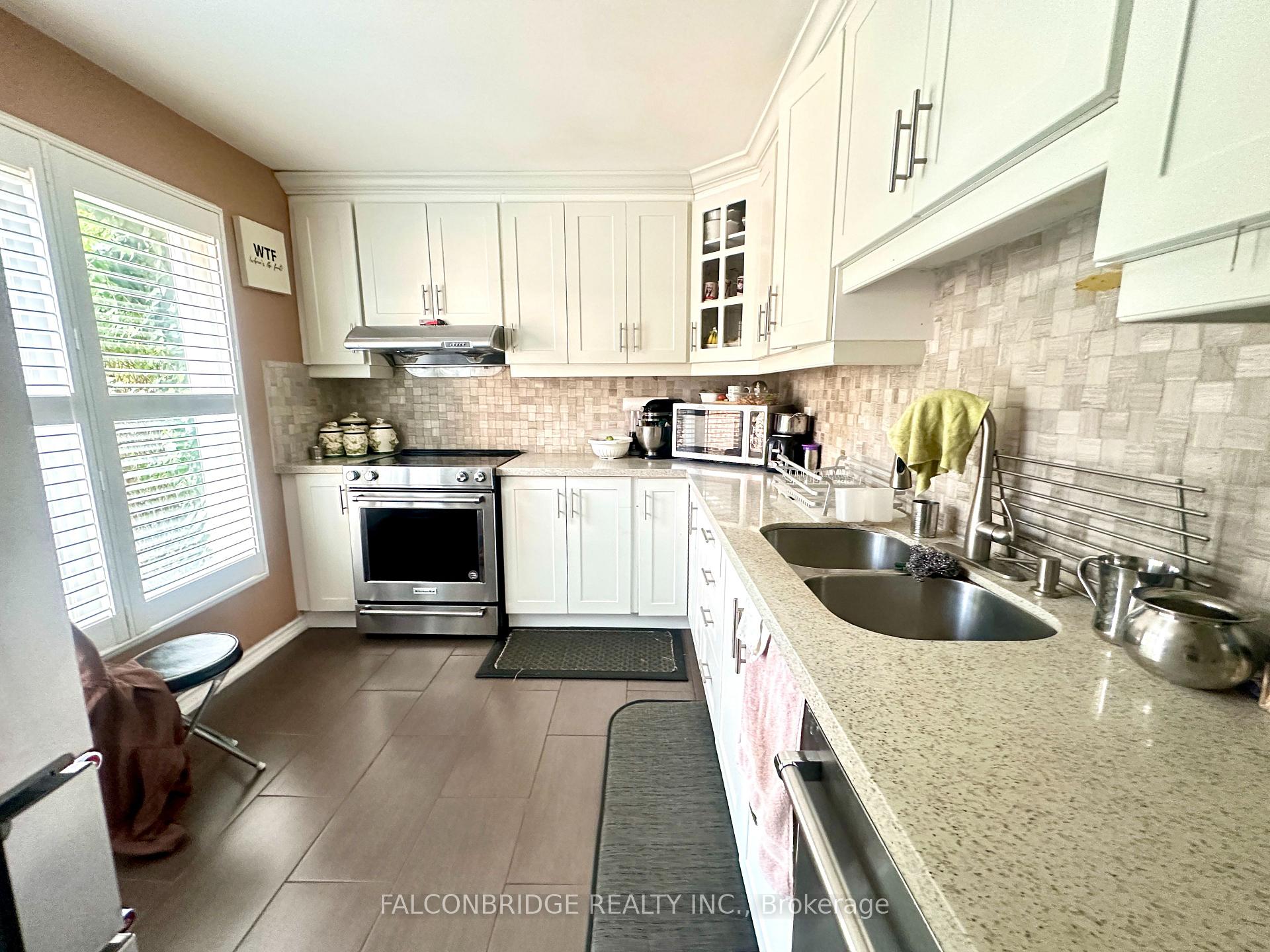 Photo 15 of 7512 Wildfern Drive, Mississauga, Malton — HOMEH