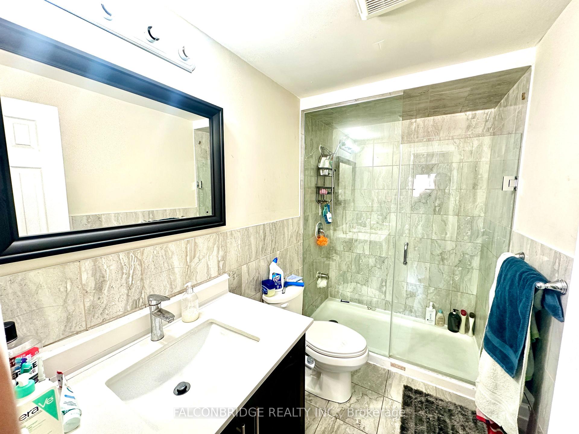 Photo 29 of 7512 Wildfern Drive, Mississauga, Malton — HOMEH
