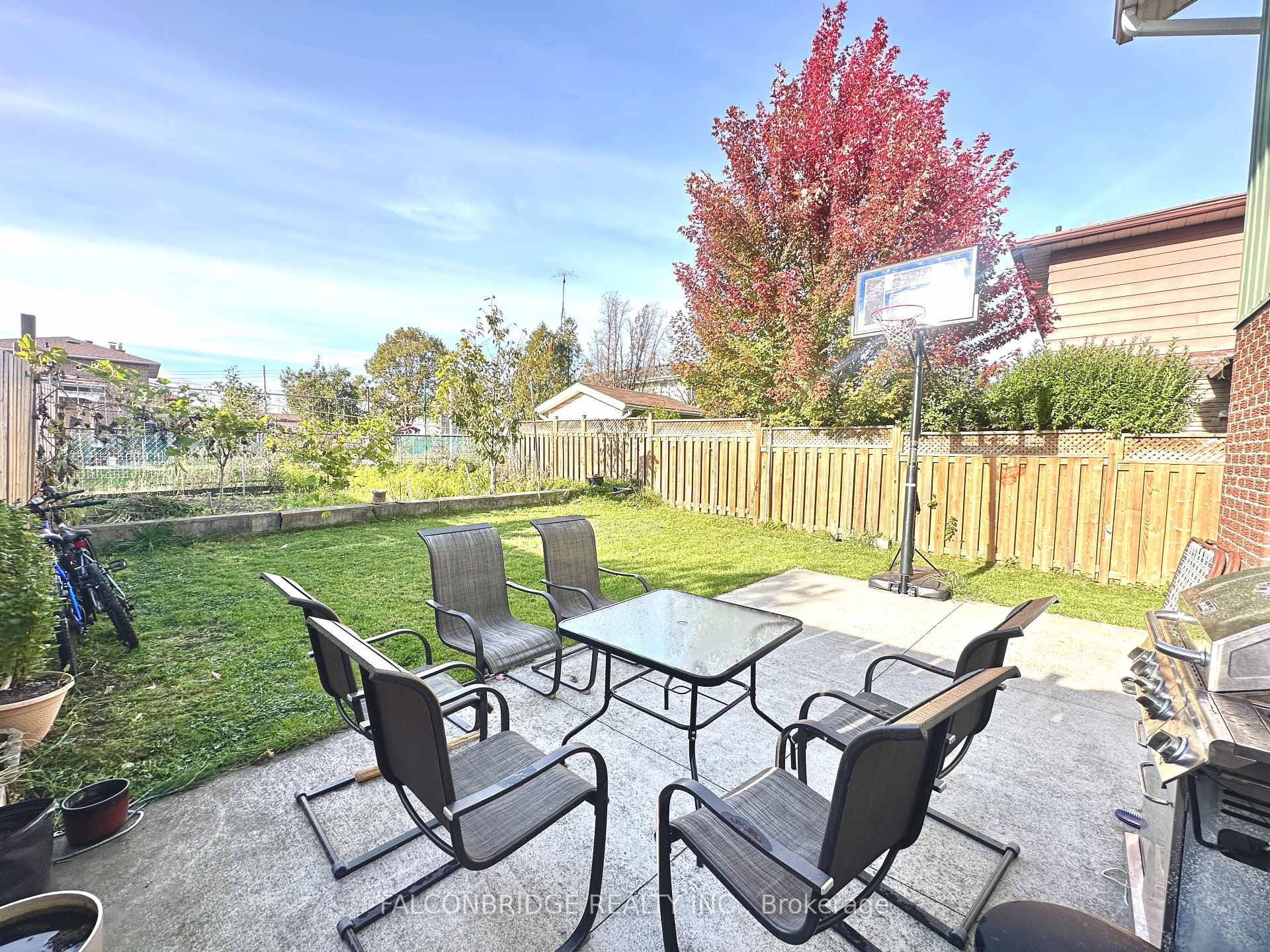 Photo 33 of 7512 Wildfern Drive, Mississauga, Malton — HOMEH