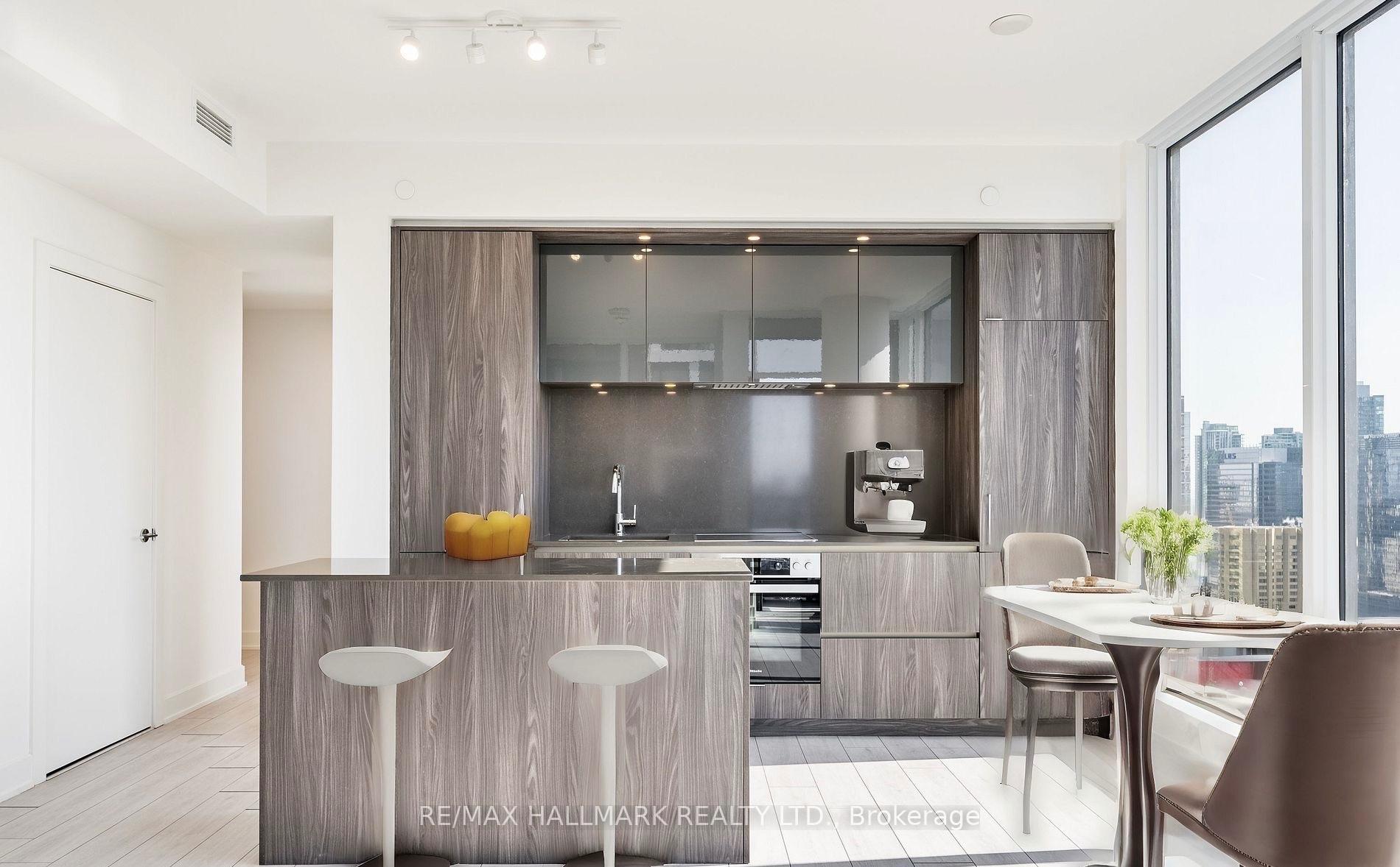 Photo 3 of Unit 3010, 35 Mercer Street, Toronto, Waterfront Communities — HOMEH