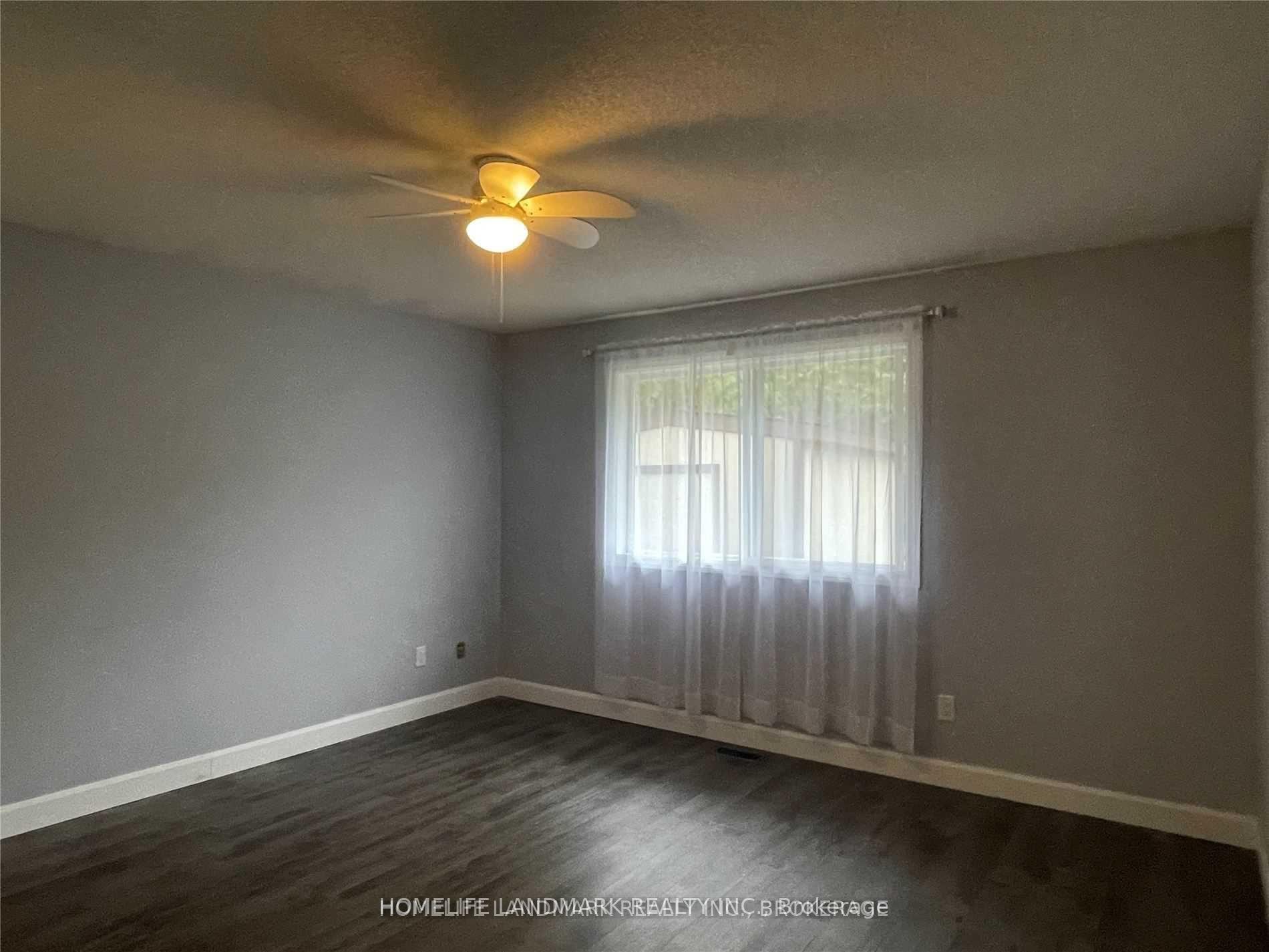 Photo 3 of Unit Upper, 2 Gibbon Drive, Barrie, Letitia Heights — HOMEH
