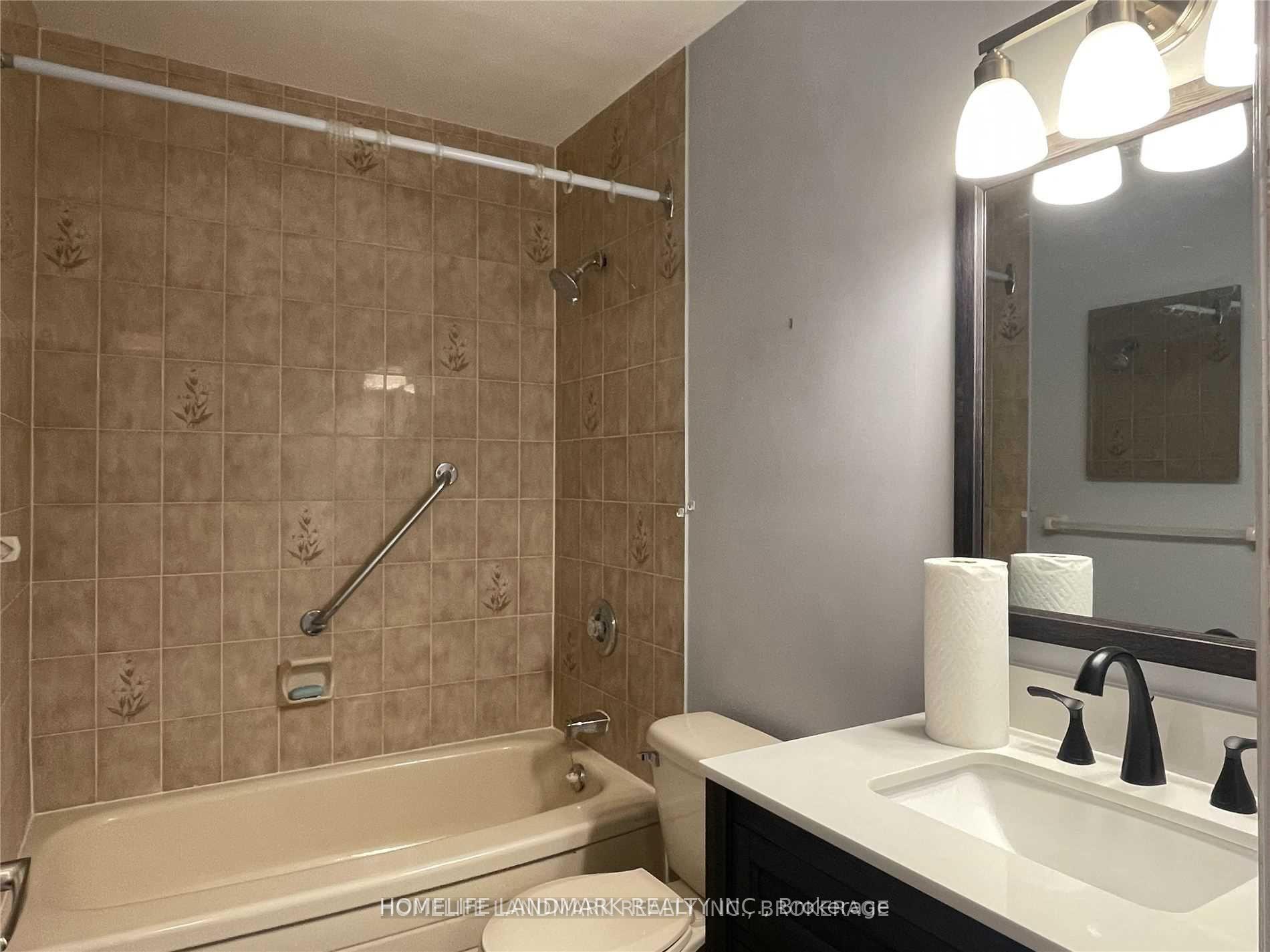 Photo 6 of Unit Upper, 2 Gibbon Drive, Barrie, Letitia Heights — HOMEH