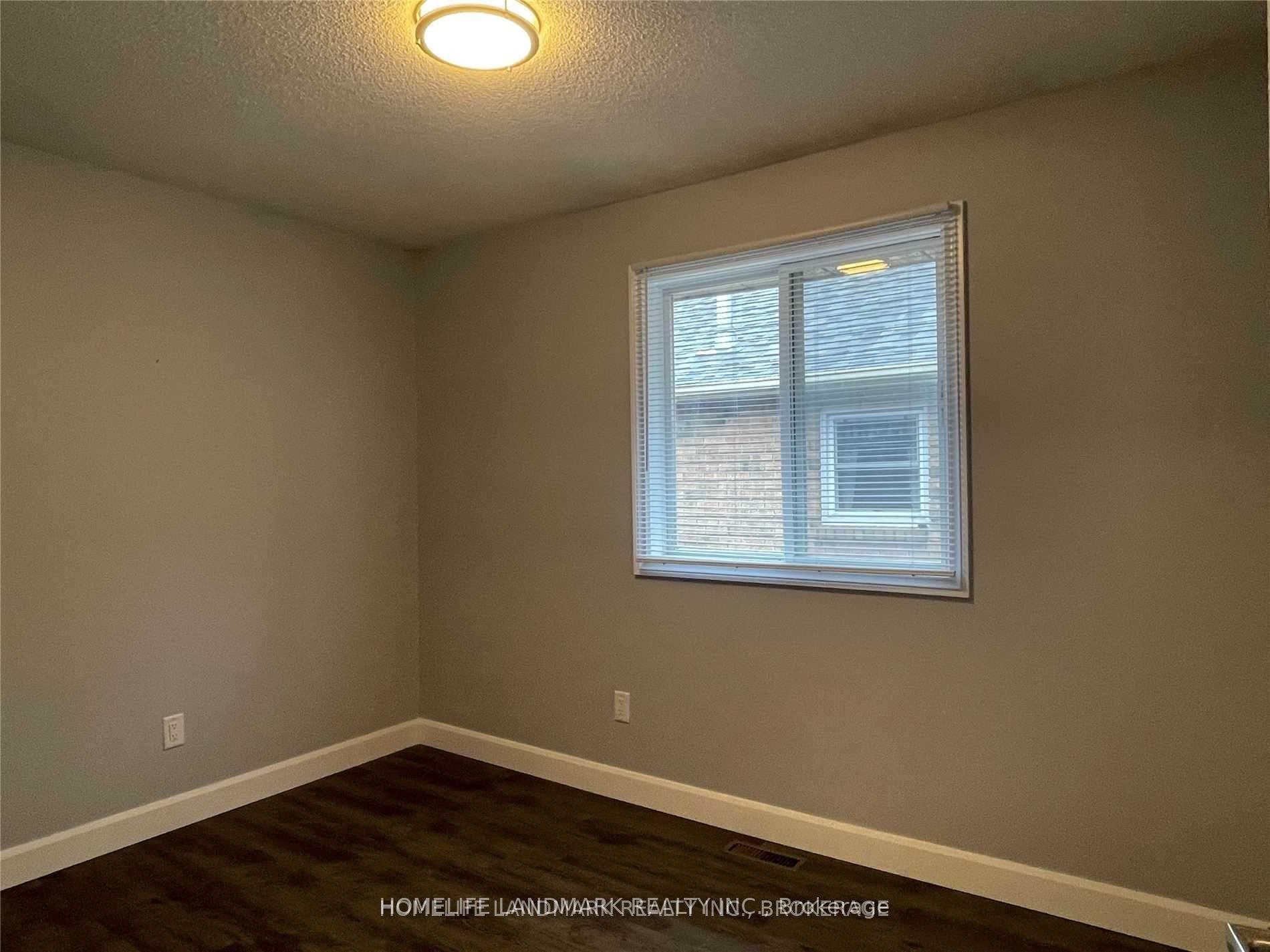 Photo 8 of Unit Upper, 2 Gibbon Drive, Barrie, Letitia Heights — HOMEH