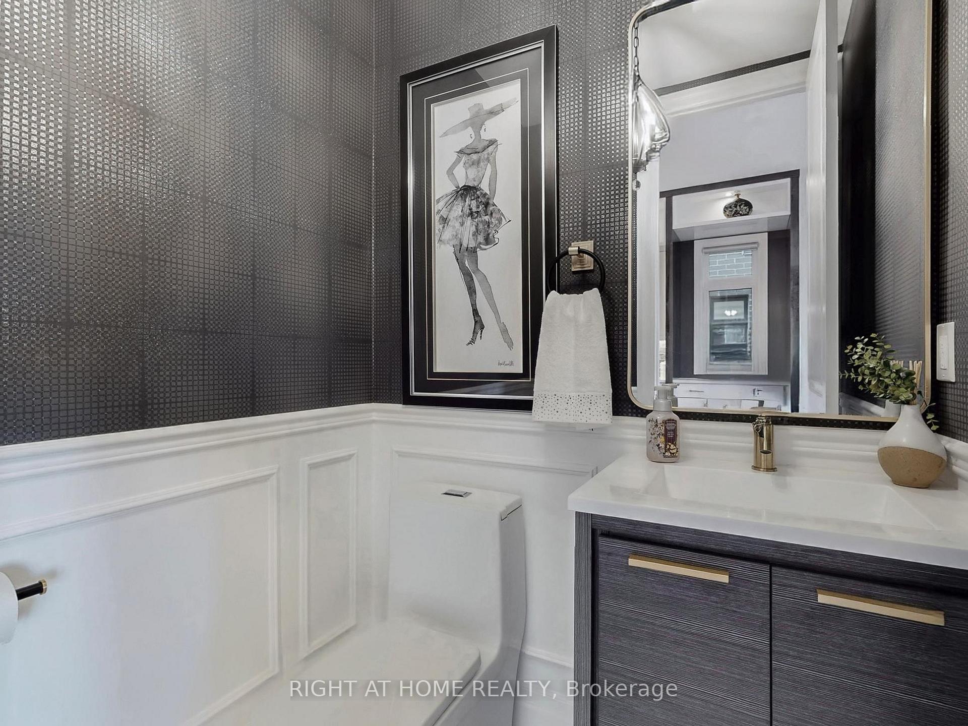 Photo 12 of 163 Lebovic Campus Drive, Vaughan, Patterson — HOMEH